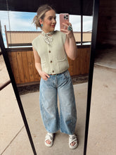 Load image into Gallery viewer, The Saline Sweater Vest EXTRA SMALL