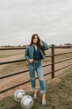 Load image into Gallery viewer, Wrangler Wild West 603 Patty Jeans- 28