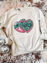 Load image into Gallery viewer, Box of Turquoise - Graphic Top