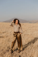 Load image into Gallery viewer, Holly Rose Button Up