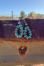 Load image into Gallery viewer, DS Seniorita Earrings