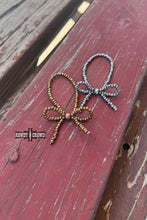Load image into Gallery viewer, DS Cowgirl Pearls Bracelets
