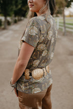 Load image into Gallery viewer, Lucky Belle Tee
