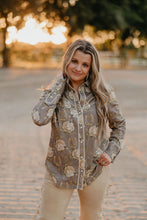 Load image into Gallery viewer, Lucky Belle Button Up