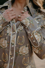 Load image into Gallery viewer, Lucky Belle Button Up