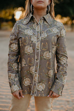 Load image into Gallery viewer, Lucky Belle Button Up
