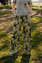 Load image into Gallery viewer, Wild Rose Camo Jeans