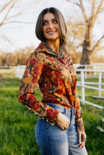 Load image into Gallery viewer, Horses & Horseshoes Button Up