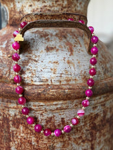 Load image into Gallery viewer, Gold Wild Rose Agate Beaded Necklace