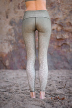 Load image into Gallery viewer, Paisley Camo Hot Pant ♡