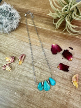 Load image into Gallery viewer, Authentic Teardrop Turquoise Stones Necklace