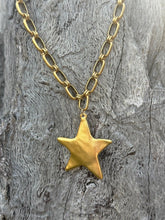 Load image into Gallery viewer, Chunky Gold Star Link Necklace