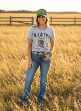 Load image into Gallery viewer, Crawfish Boil Social Club Graphic Tee