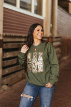 Load image into Gallery viewer, Sequin Hunting Duck Calls Patch Sweatshirt