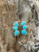Load image into Gallery viewer, Trio Turquoise Stone Ear Climber