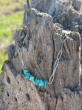 Load image into Gallery viewer, Turquoise Chips Paperclip Chain Bracelet