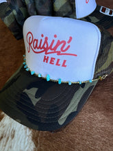 Load image into Gallery viewer, Turquoise Stone Chips Hat Chain