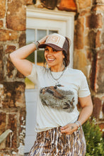 Load image into Gallery viewer, Vintage Duck Graphic Tee