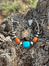 Load image into Gallery viewer, Western Coral Apple Beaded Bracelet