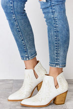 Load image into Gallery viewer, Melody Ankle Embroidered Stitch Boots