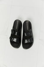 Load image into Gallery viewer, WILD DIVA Vacay Vibe Platform Sandals