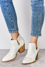 Load image into Gallery viewer, Melody Ankle Embroidered Stitch Boots
