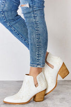 Load image into Gallery viewer, Melody Ankle Embroidered Stitch Boots
