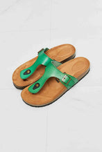 Load image into Gallery viewer, MMShoes Drift Away T-Strap Flip-Flop in Green