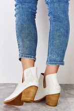 Load image into Gallery viewer, Melody Ankle Embroidered Stitch Boots