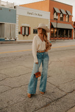Load image into Gallery viewer, The Happi Jeans 31
