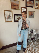 Load image into Gallery viewer, The Fiona Jeans in Light Wash
