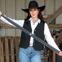 Load image into Gallery viewer, The Buckstitch Twilly in Black
