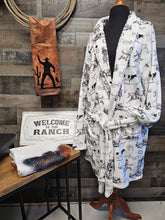 Load image into Gallery viewer, Ranch Life Women&#39;s Western Bath Robe
