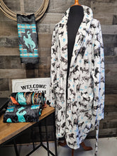 Load image into Gallery viewer, Cattle and Brands Women&#39;s Western Bath Robe
