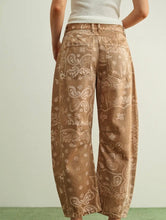 Load image into Gallery viewer, The Dun Paisley Barrel Jeans
