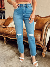 Load image into Gallery viewer, Wrangler Wild West 603 Patty Jeans- 28
