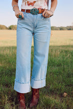 Load image into Gallery viewer, The Fiona Jeans in Light Wash
