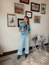 Load image into Gallery viewer, The Fiona Jeans in Light Wash

