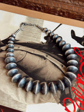 Load image into Gallery viewer, The Rose Martin Saucer Pearls
