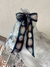 Load image into Gallery viewer, The Big Concho Twilly in Black
