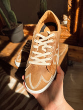 Load image into Gallery viewer, The Skye Sneakers-6
