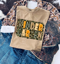 Load image into Gallery viewer, Camo BTS- Youth
