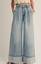 Load image into Gallery viewer, The Tustin Wide Leg Jeans
