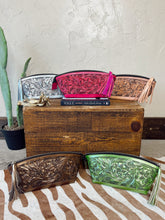 Load image into Gallery viewer, Que Chula Cosmetica Bag
