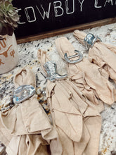 Load image into Gallery viewer, The Western Napkin Ring Set
