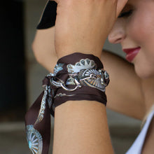 Load image into Gallery viewer, The Twilly Snaffle Bit

