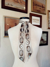 Load image into Gallery viewer, The Big Concho Twilly in Bone
