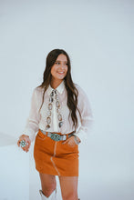 Load image into Gallery viewer, The Big Concho Twilly in Bone
