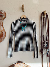 Load image into Gallery viewer, The Turner Top in Black &amp; White
