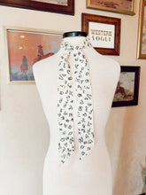 Load image into Gallery viewer, The Branded Twilly in Ivory
